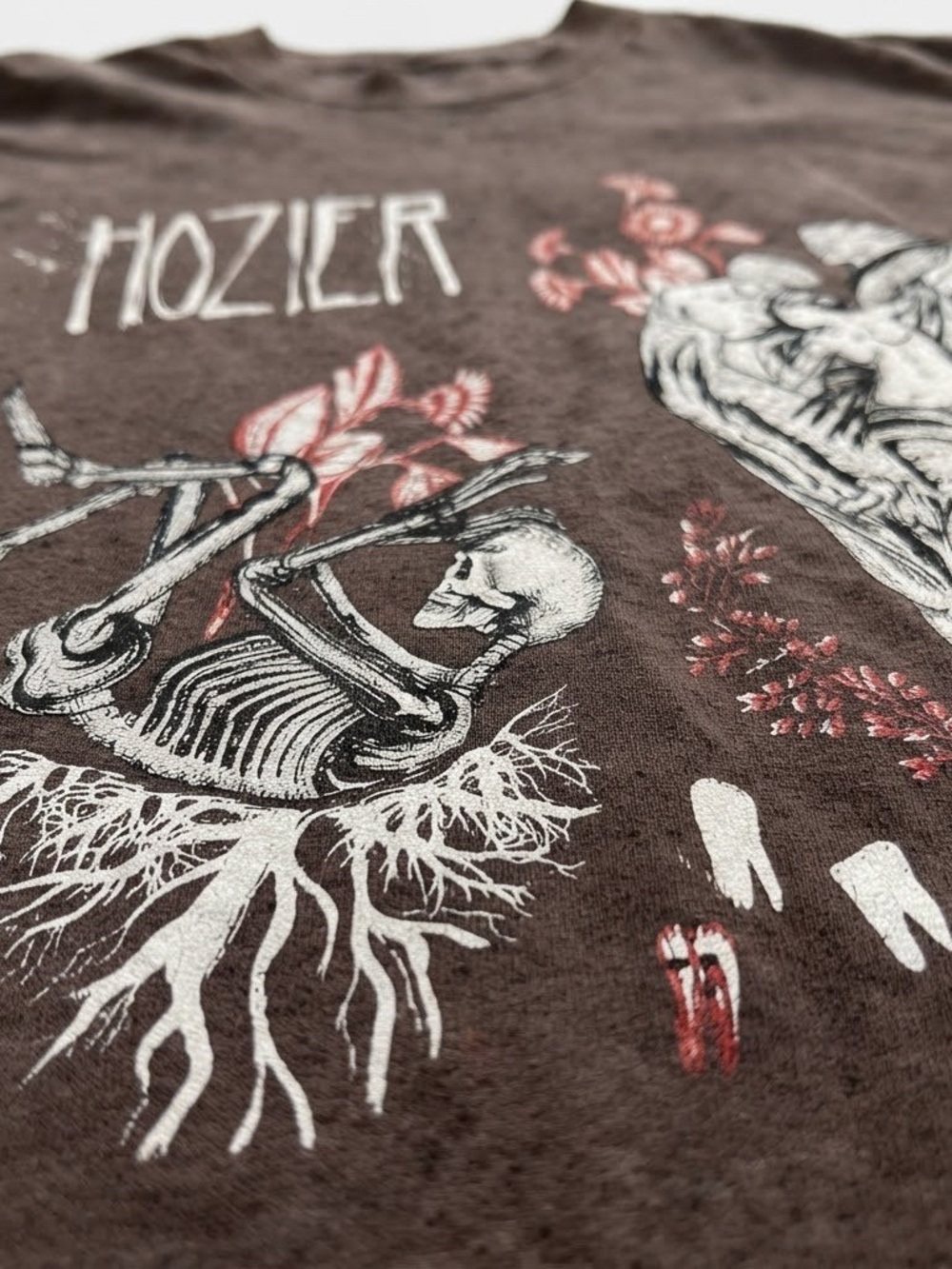 Brown Hozier 'Unreal Unearth' Graphic Tee - Picture 2 of 2